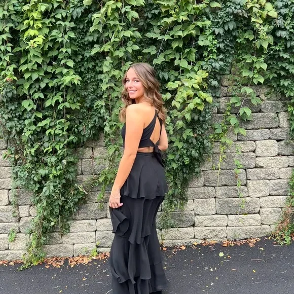 Lulus | Dresses | Black Long Ruffle Lulus Dress Super Comfortable And Flowy  Flattering Back | Poshmark